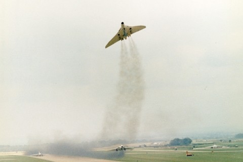 Vulcan B2s carrying out a practice scramble at RAF Scampton. (Crown Copyright)